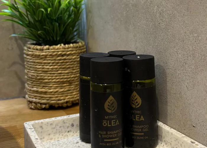 Semeli * Skiathos Town